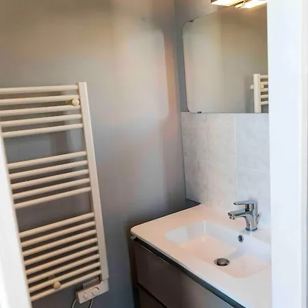 Triplex 5 Personnes Au Calme Кан