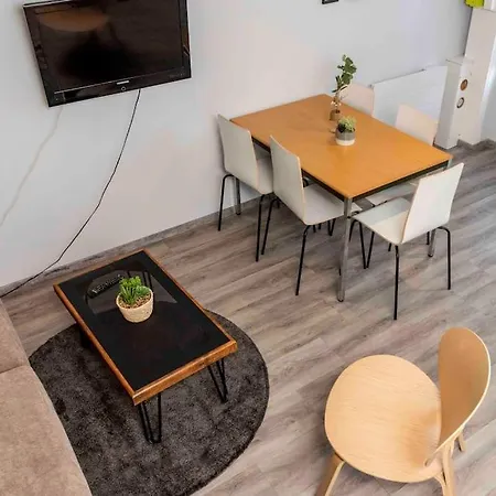 Triplex 5 Personnes Au Calme Appartement Caen